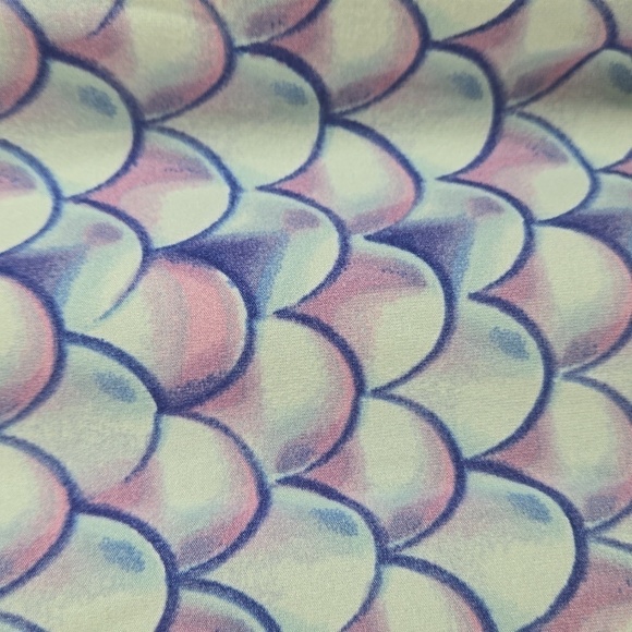 LuLaRoe Mermaid Leggings EUC - Picture 3 of 6
